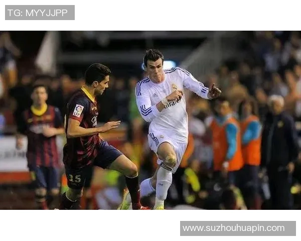 穿4号球衣的足球传奇球星盘点与精彩瞬间回顾